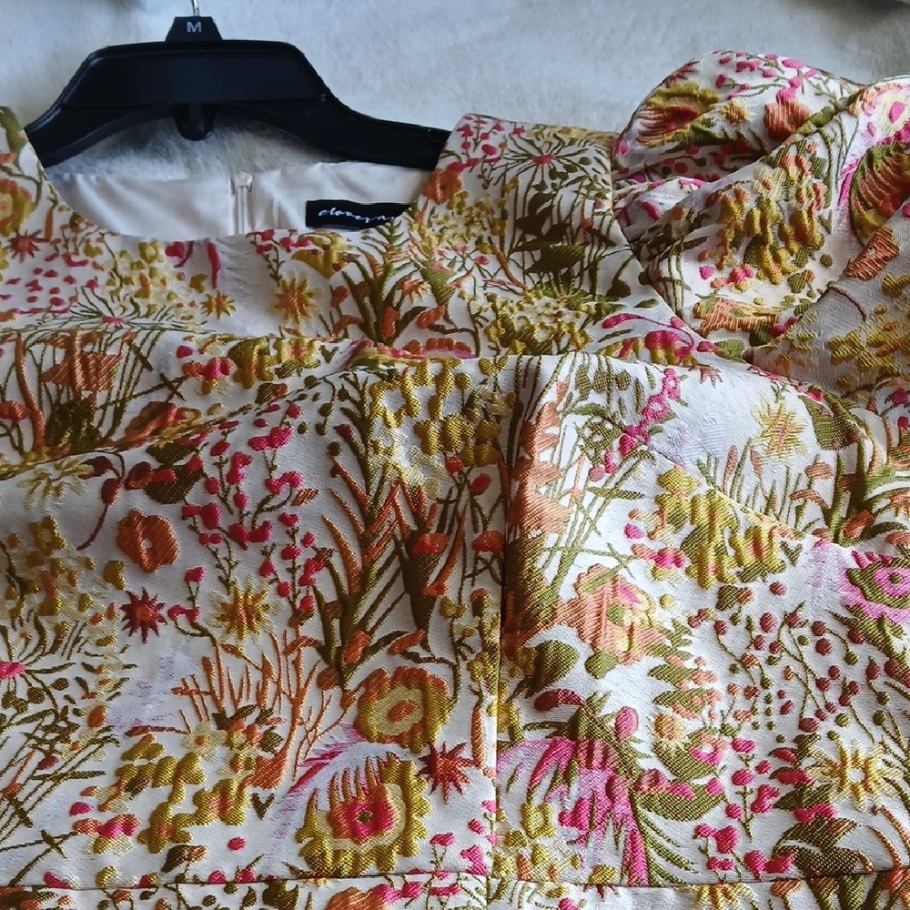 Dress Olive Floral Smocked The Sleves are puffy. - Picture 7 of 15